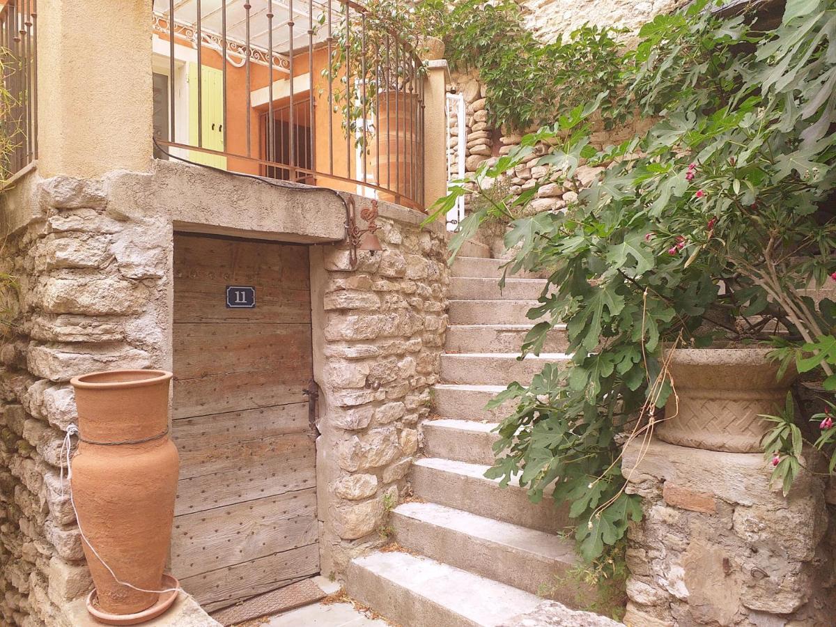 Maison Au Coeur De Fontaine De Vaucluse, Nichee Sur Le Rocher Et Surplombant La Sorgue Екстер'єр фото